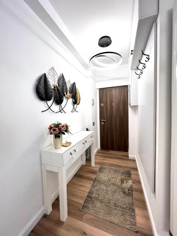 Sky View - Luxury Apartament - Sanador Victoriei 부쿠레슈티 외부 사진