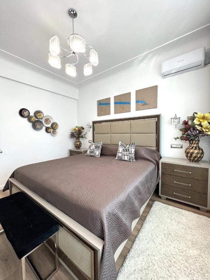 Sky View - Luxury Apartament - Sanador Victoriei 부쿠레슈티 외부 사진