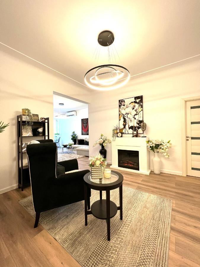 Sky View - Luxury Apartament - Sanador Victoriei 부쿠레슈티 외부 사진