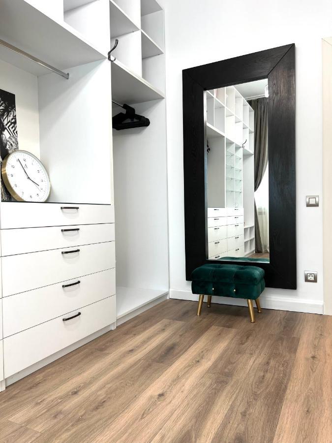Sky View - Luxury Apartament - Sanador Victoriei 부쿠레슈티 외부 사진