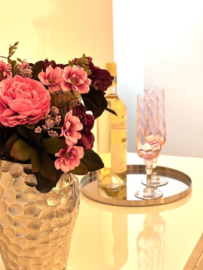 Sky View - Luxury Apartament - Sanador Victoriei 부쿠레슈티 외부 사진