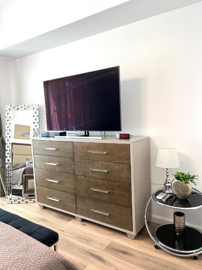 Sky View - Luxury Apartament - Sanador Victoriei 부쿠레슈티 외부 사진