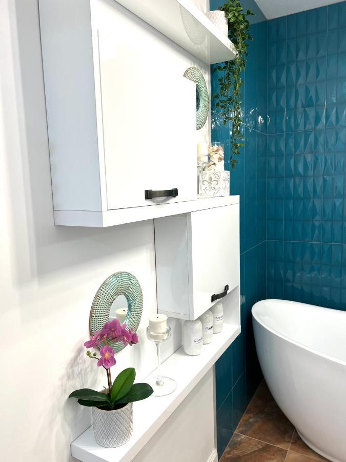 Sky View - Luxury Apartament - Sanador Victoriei 부쿠레슈티 외부 사진