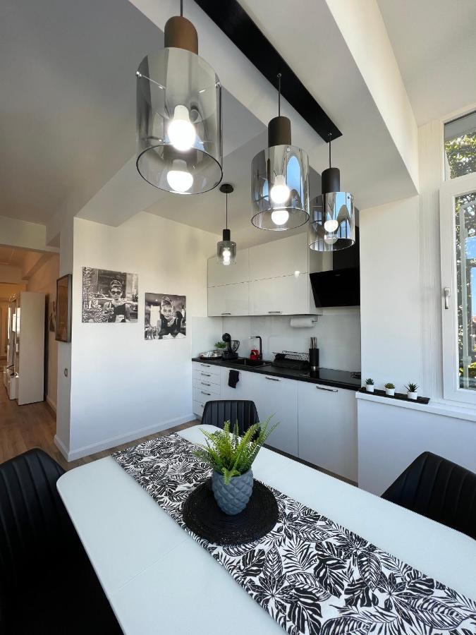 Sky View - Luxury Apartament - Sanador Victoriei 부쿠레슈티 외부 사진